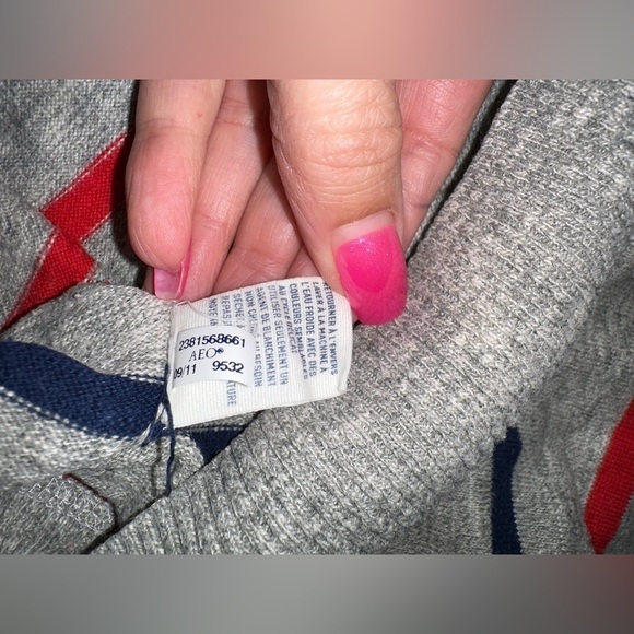 American Eagle Cotton V-Neck Sweater - Grey with Red & Blue Stripes - Size M - Picture 10 of 12